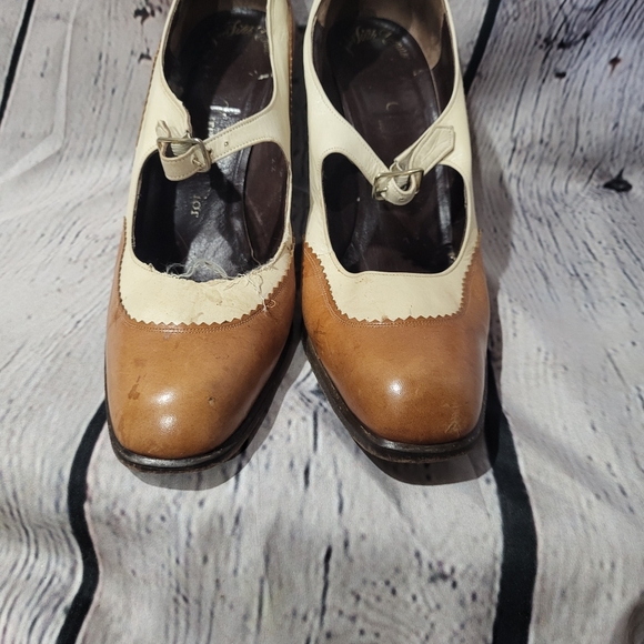 AUTHENTIC VINTAGE CHRISTIAN DIOR MARY JANE HEELS - Picture 4 of 16
